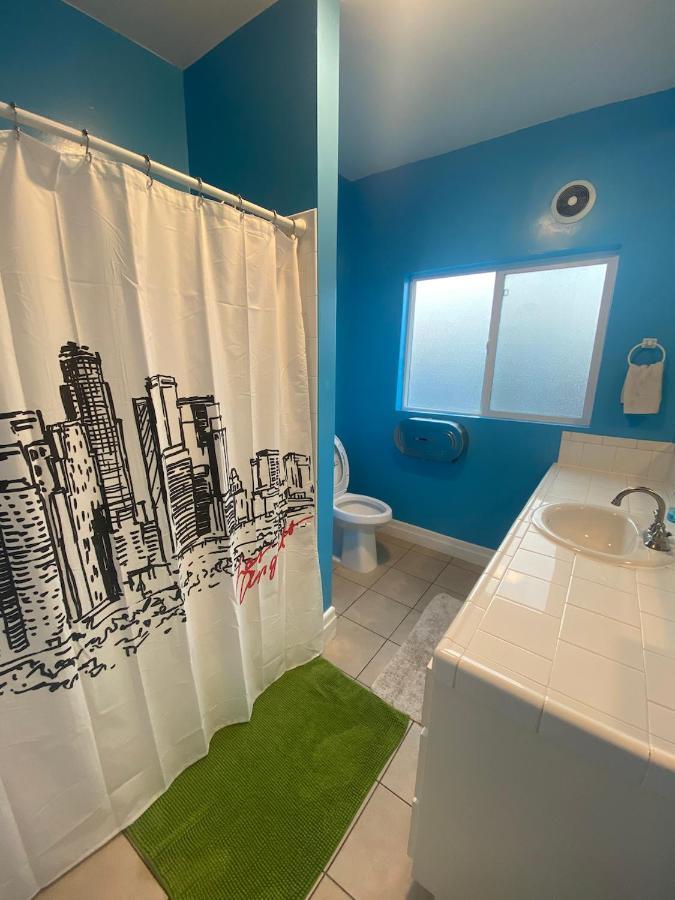 Private Large La Bedroom W Private Half-Bathroom - Ac - Wifi - Private Fridge Near Usc - Exposition Park - Usc Memorial Coliseum - Banc Of California Stadium - Downtown Los Angeles Dtla - University Of Southern California Usc! Exteriör bild